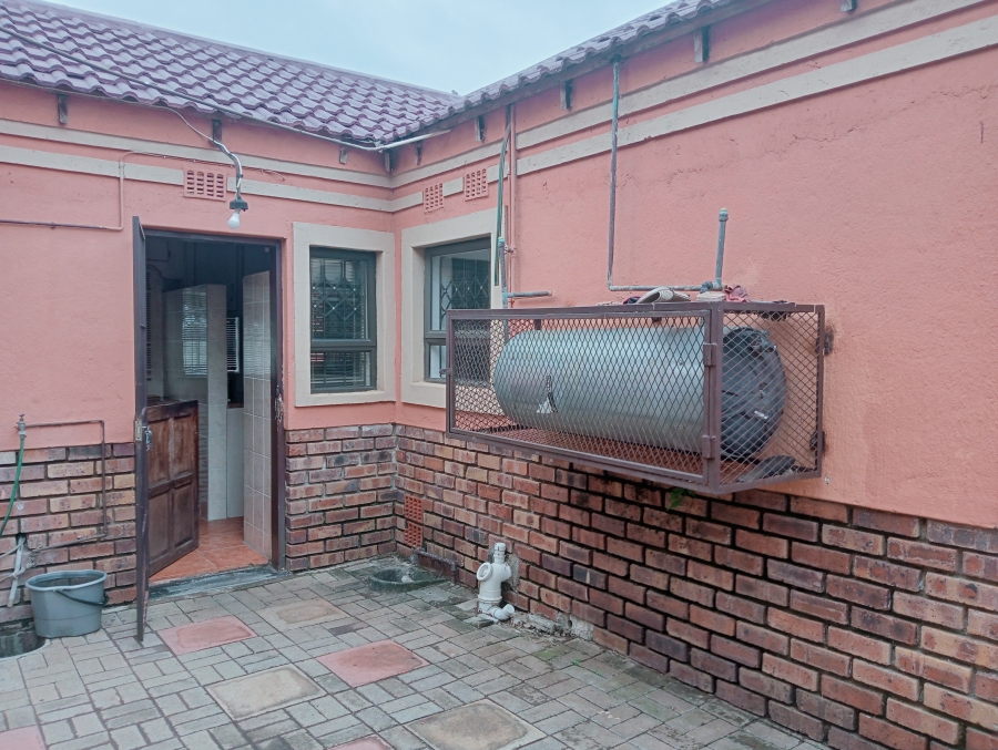3 Bedroom Property for Sale in Ellaton North West